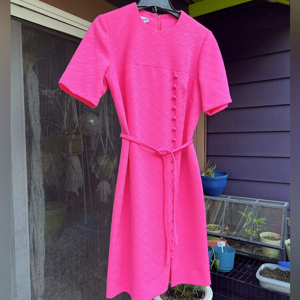 Hot pink 70’s polyester dress